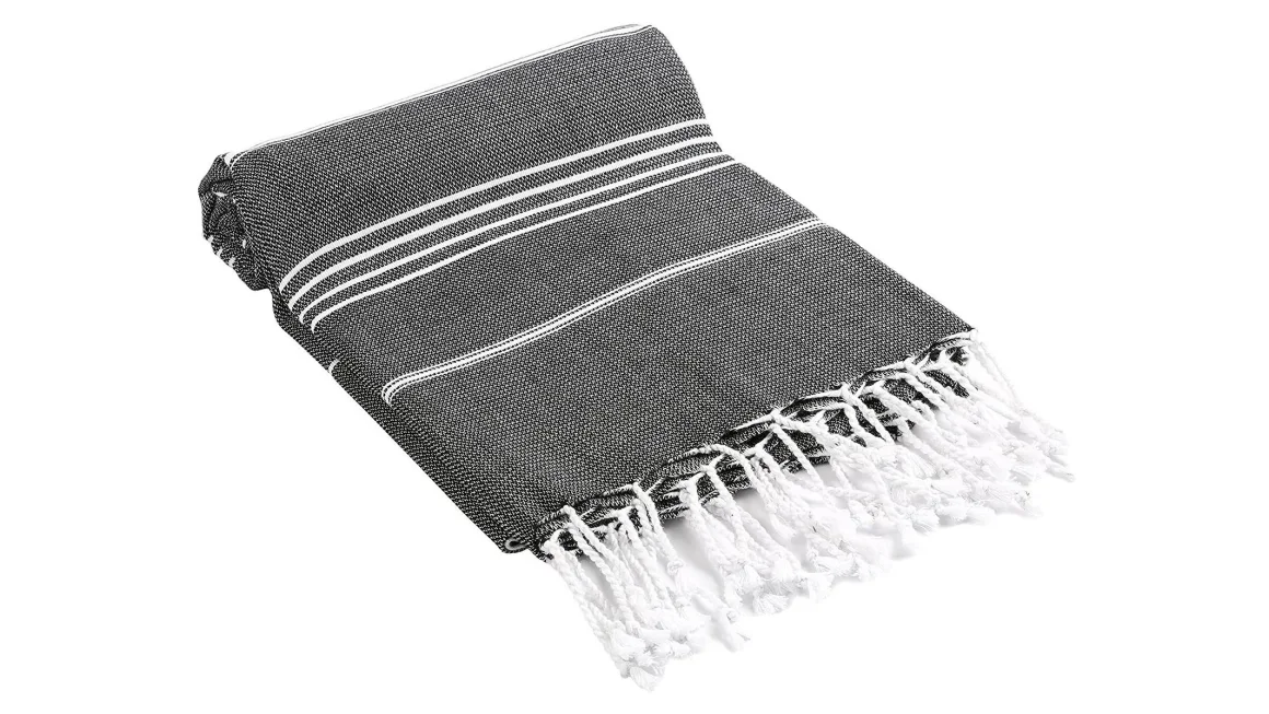 210423152653 turkish towel cacala چرا هنگام سفر دوباره باید حوله ترکی به همراه داشته باشید؟