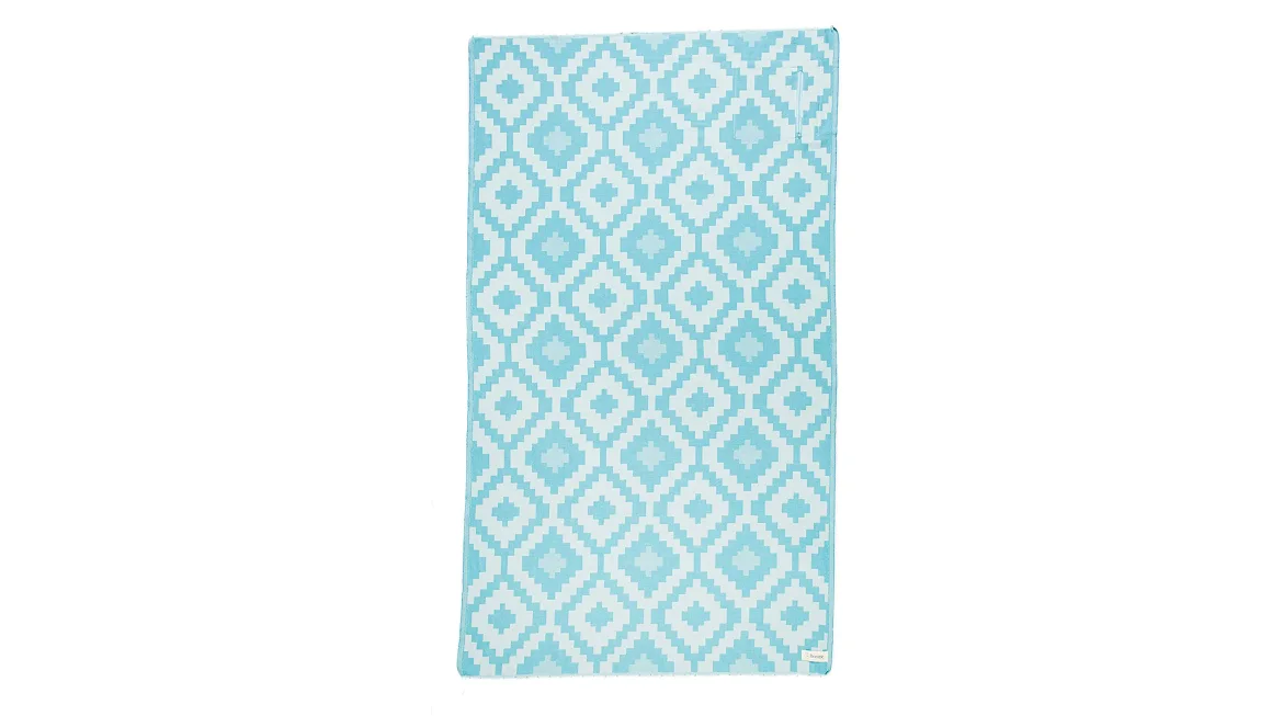 210423152707 turkish towel bersuse چرا هنگام سفر دوباره باید حوله ترکی به همراه داشته باشید؟
