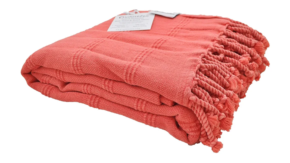 210423152721 turkish towel infusezen چرا هنگام سفر دوباره باید حوله ترکی به همراه داشته باشید؟